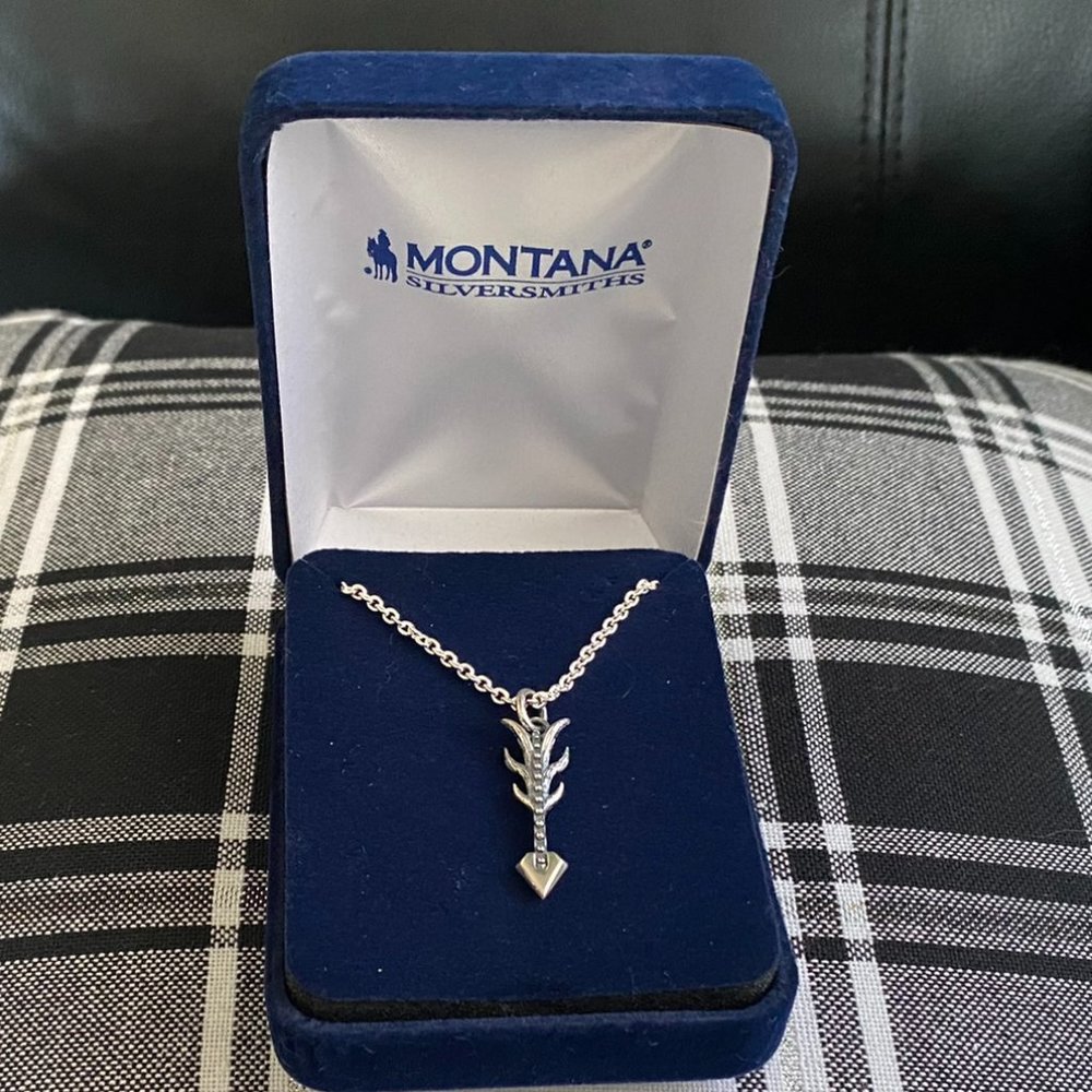 NWOT- Montana Silversmiths pursue of the wild Kristi Titus necklace